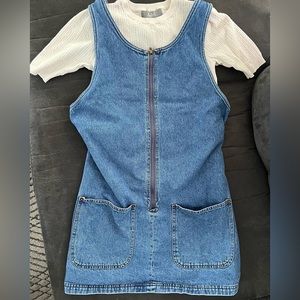 Jean zip up pockets dress!